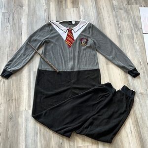 🧙‍♀️🪄Harry Potter onesie with wand